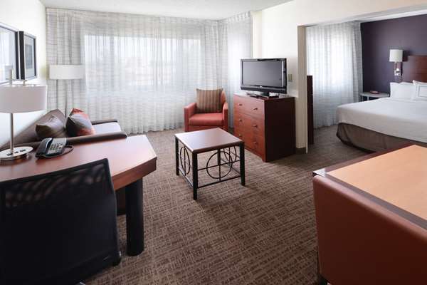 Suite - Sonesta ES Suites Central Expressway Dallas