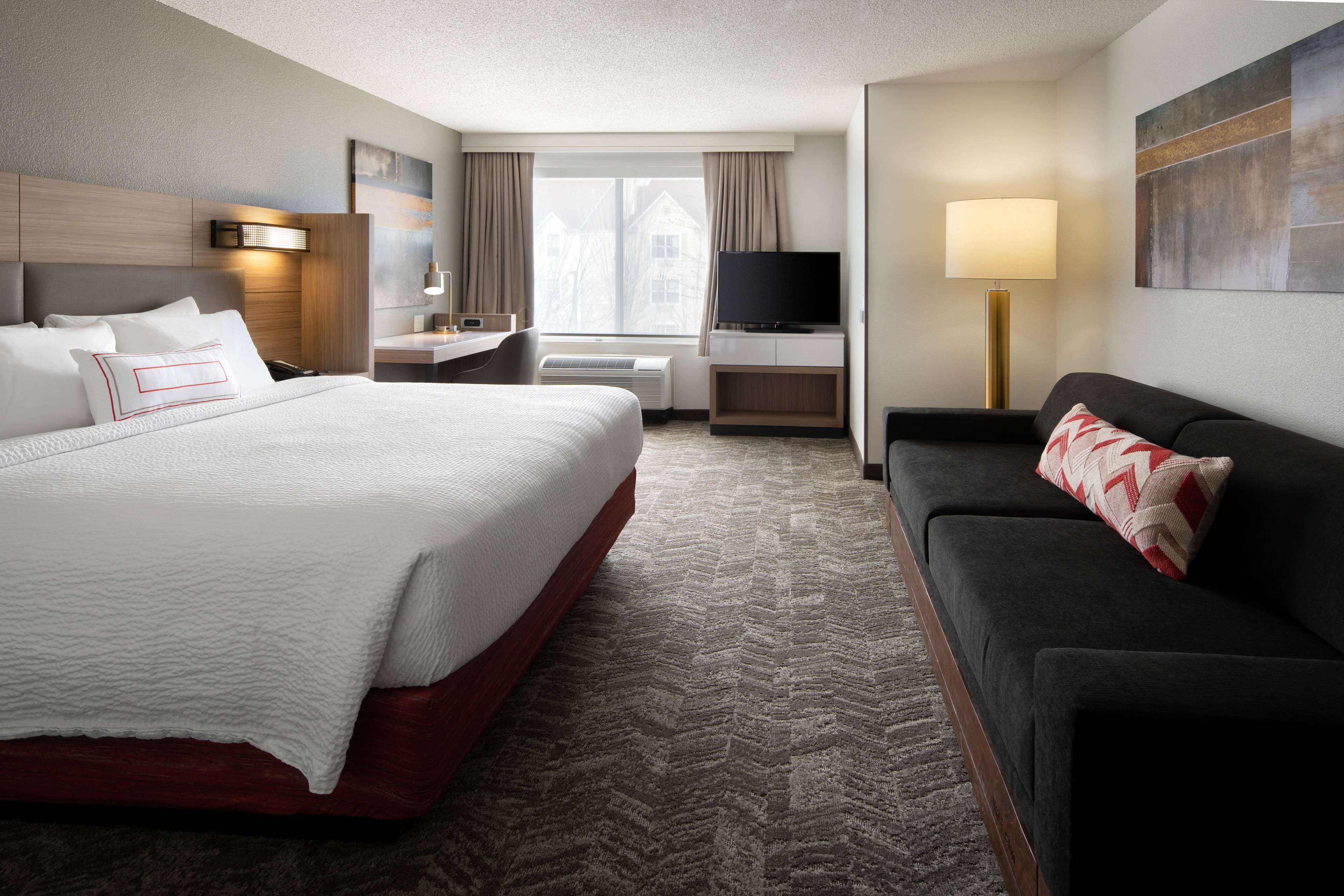 Studio Suite - King - Mobility Accessible - Roll-In Shower image