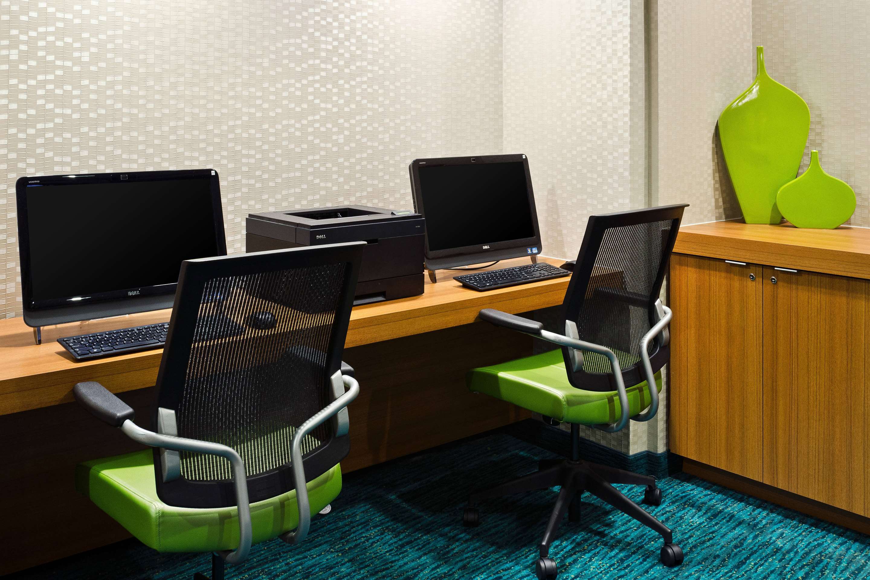 Business center | Sonesta Select Seattle Renton Suites