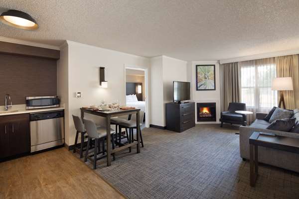 Suite - Sonesta ES Suites Fresno