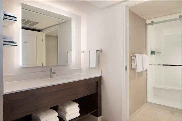 Suite - Sonesta ES Suites Fresno
