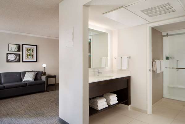 Suite - Sonesta ES Suites Fresno