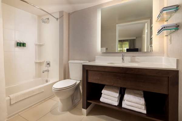 Suite - Sonesta ES Suites Fresno