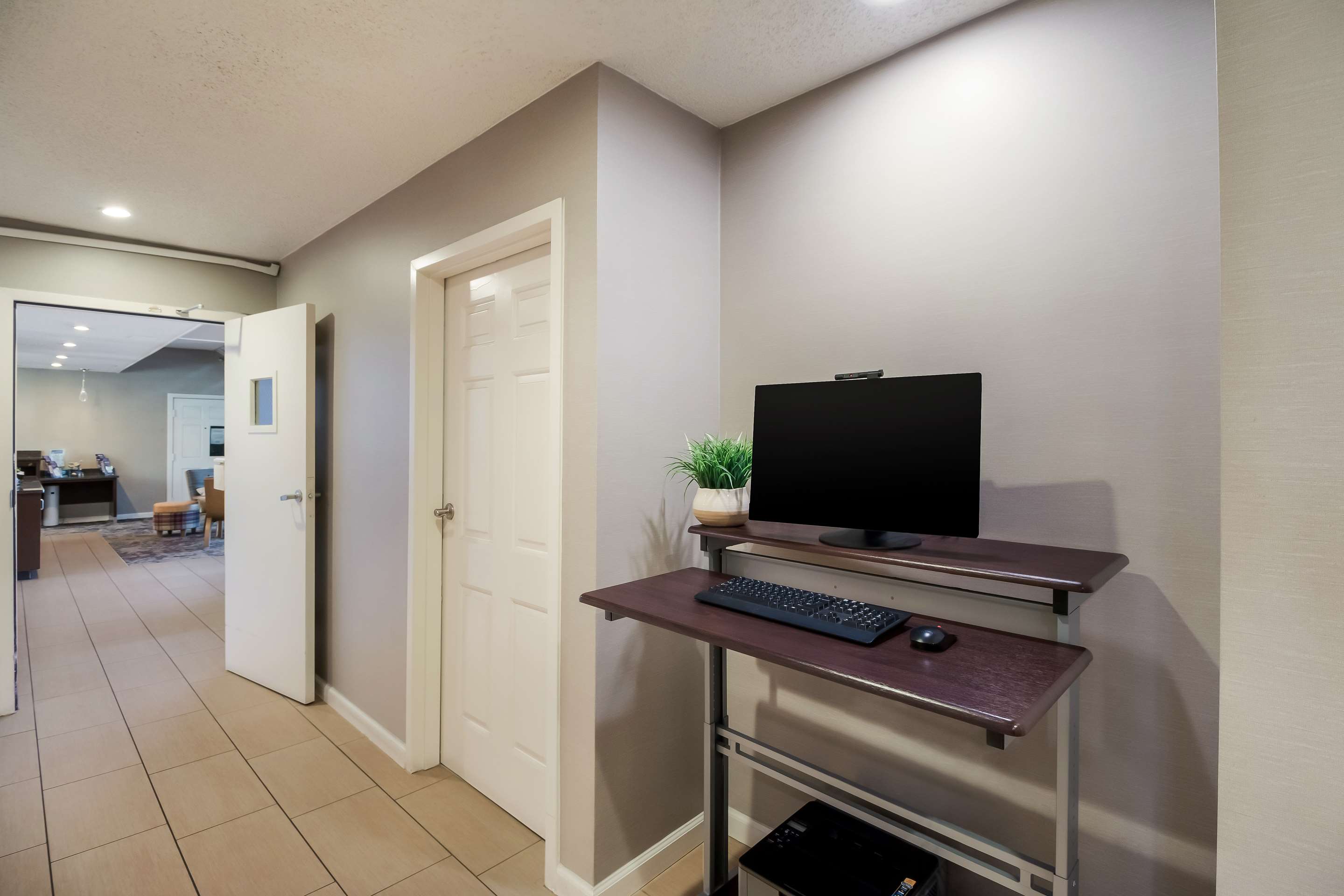 Business Center | Sonesta ES Suites Huntington Beach Fountain Valley