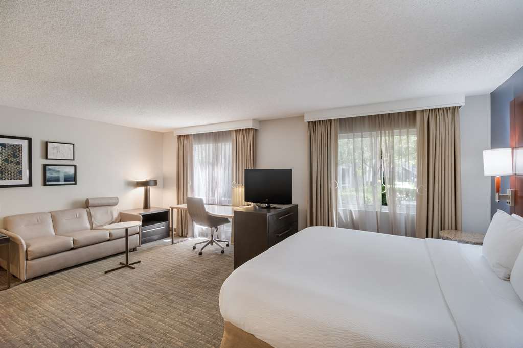 SONESTA ES SUITES HUNTINGTON B-guestroom-Guest Room,Guest Room Amenity,Kitchen/Kitchenette,Suite,On-Site.jpg