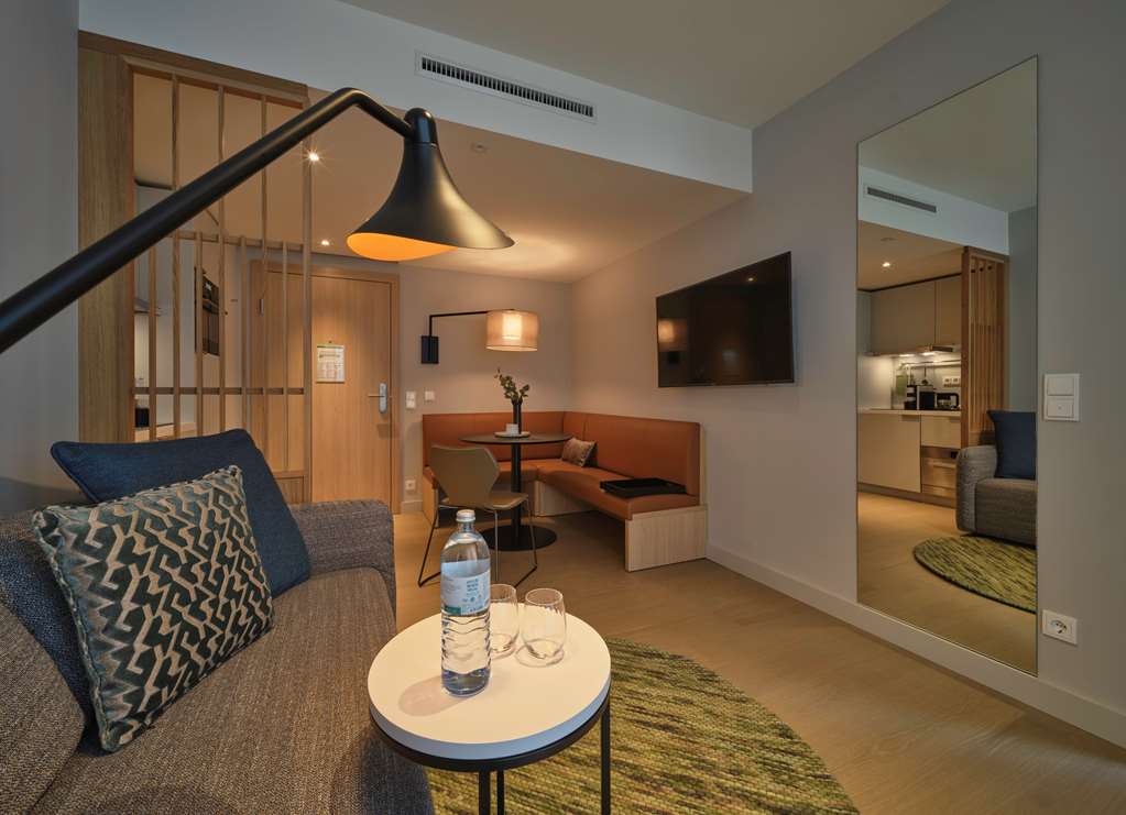 ADINA VIENNA BELVEDERE-guestroom-Guest Room,Guest Room Amenity,Kitchen/Kitchenette,On-Site.jpg