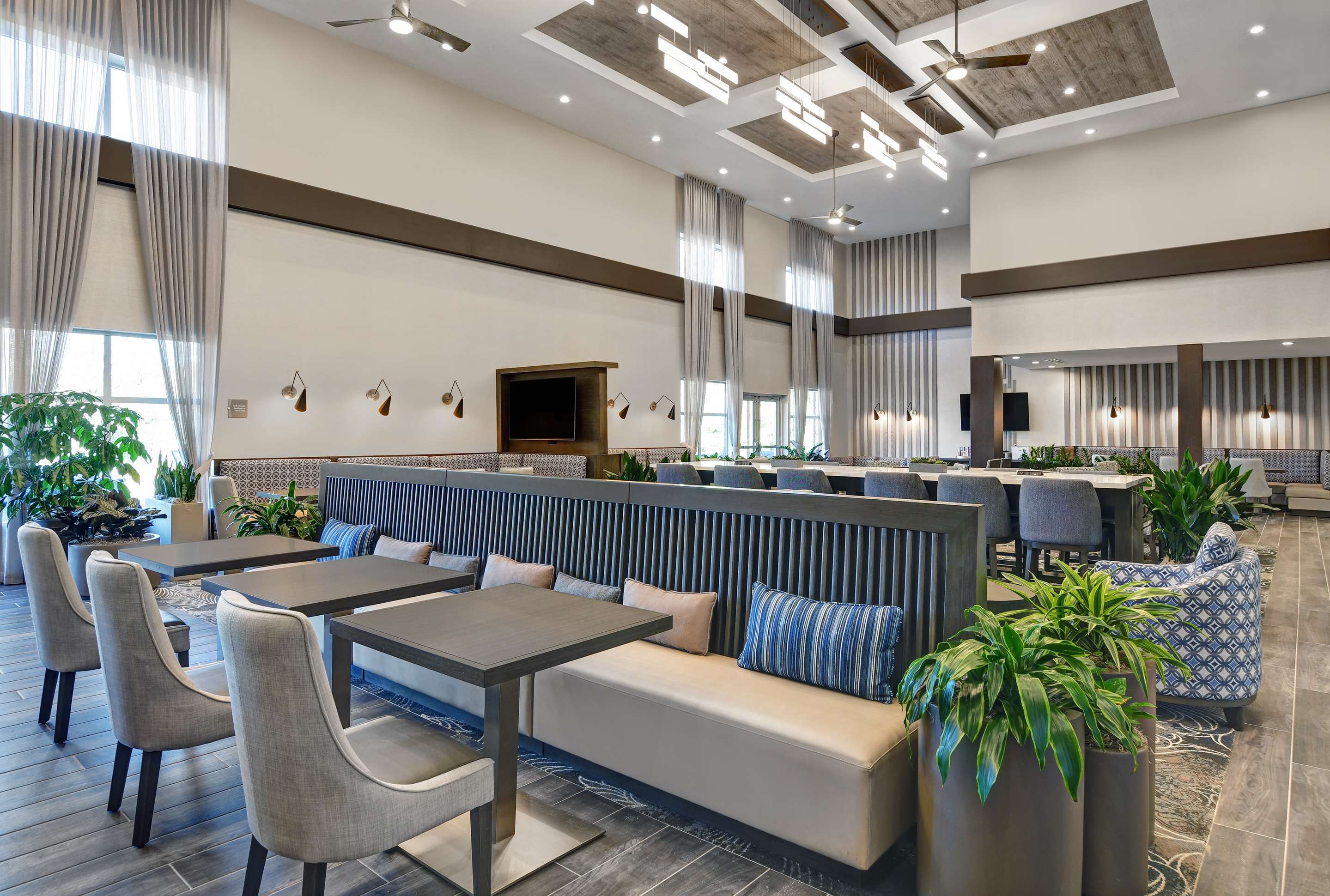 Lobby | Homewood Suites by Hilton Edison Woodbridge