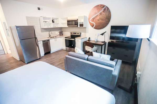  - Leavenworth Local Hotel