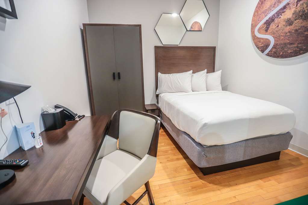 LEAVENWORTH LOCAL-guestroom-Guest Room,On-Site.jpg