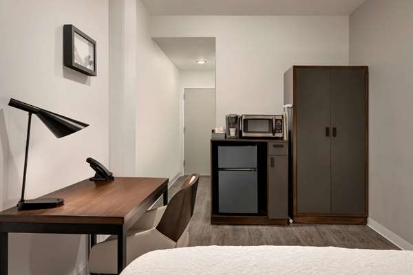  - Leavenworth Local Hotel