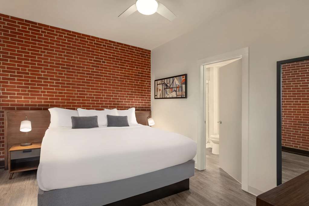 LEAVENWORTH LOCAL-guestroom-Guest Room,Suite,On-Site.jpg