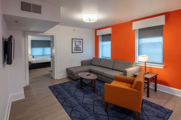  - Collegian Hotel Syracuse - I-81, Exit 18