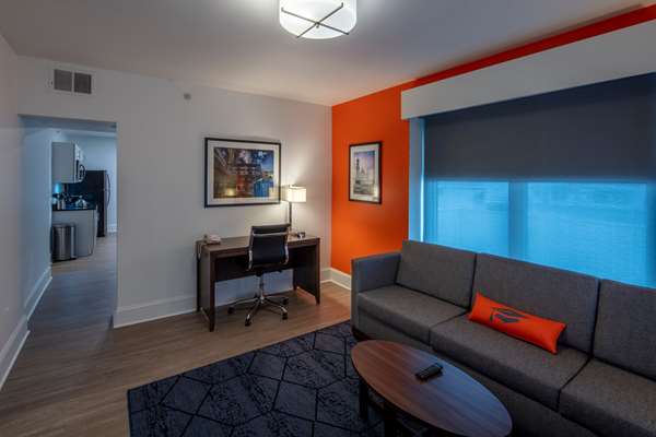  - Collegian Hotel Syracuse - I-81, Exit 18