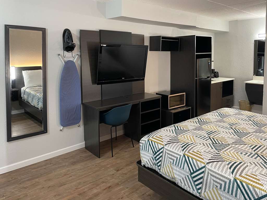 STUDIO 6 VICKSBURG MS - DOWNTOWN-guestroom-Guest Room,On-Site.jpg