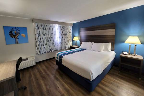  - Wingate by Wyndham Hotel Airport Wichita