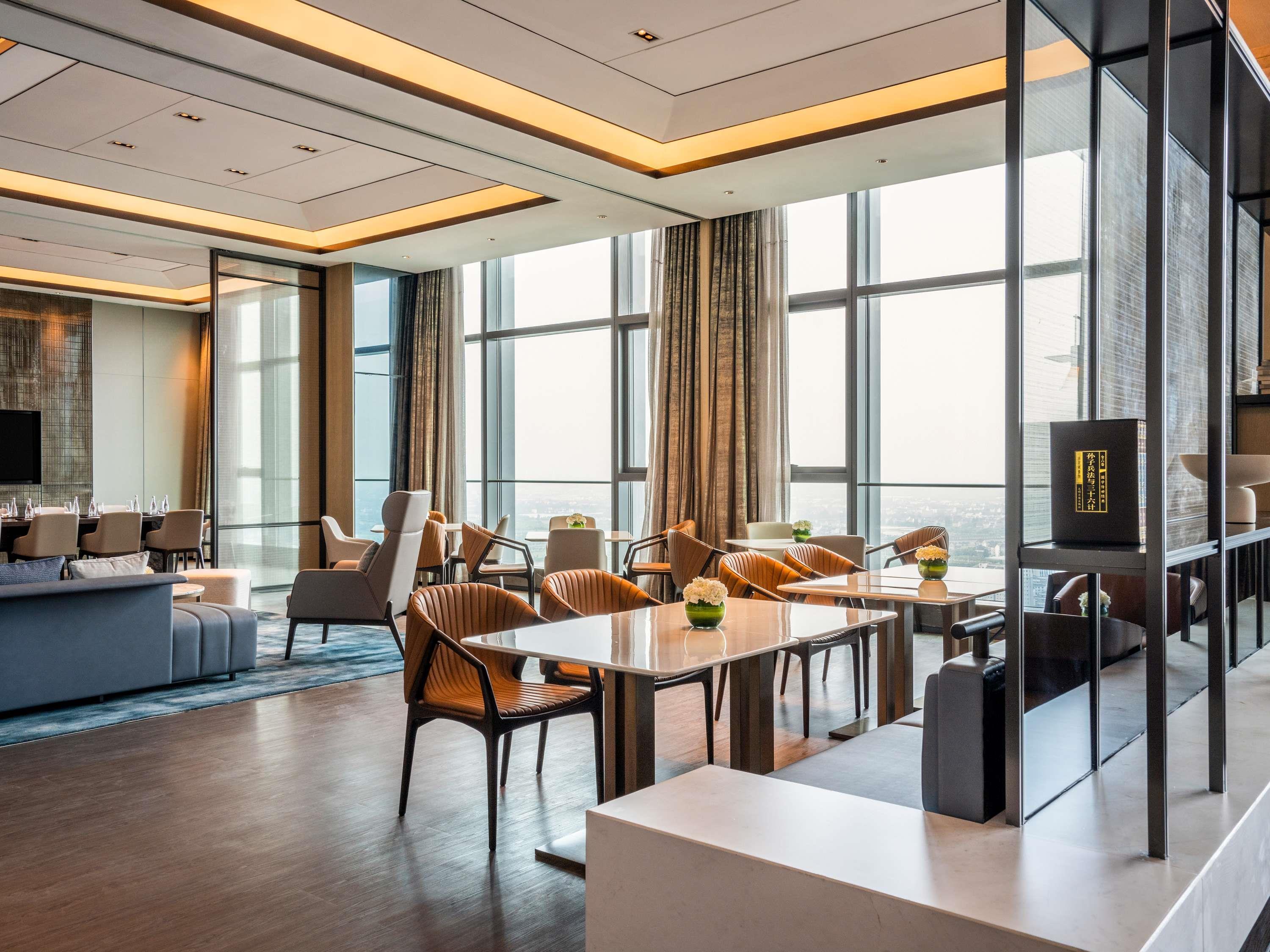 Pullman Jiaxing Pinghu Excellence Room Type - EXECUTIVE ROOM, Lounge Access, 1 King Size Bed, High Floor and City View