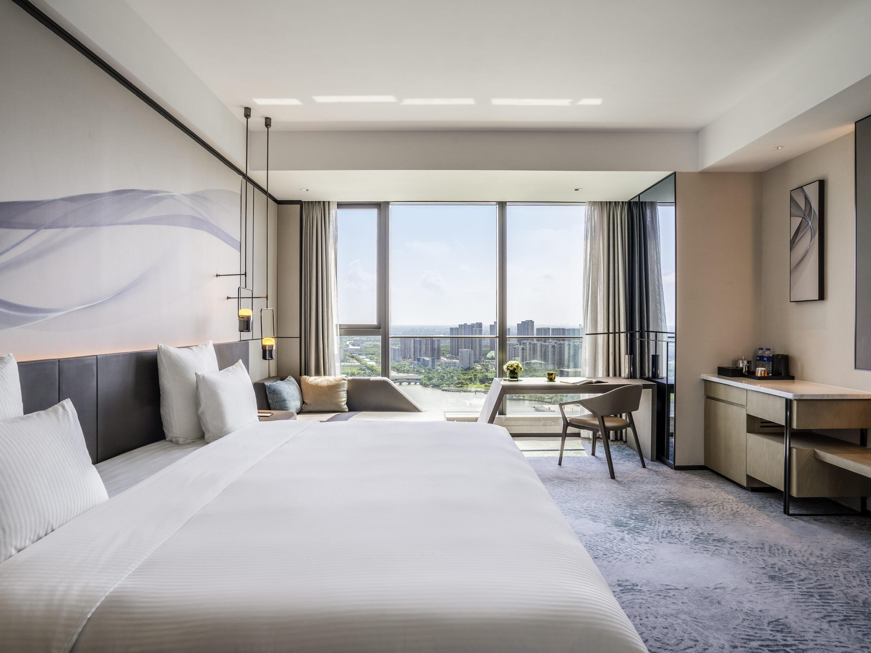 Pullman Jiaxing Pinghu Excellence Room Type - PREMIUM DELUXE ROOM, 1 King Size Bed, Lake View