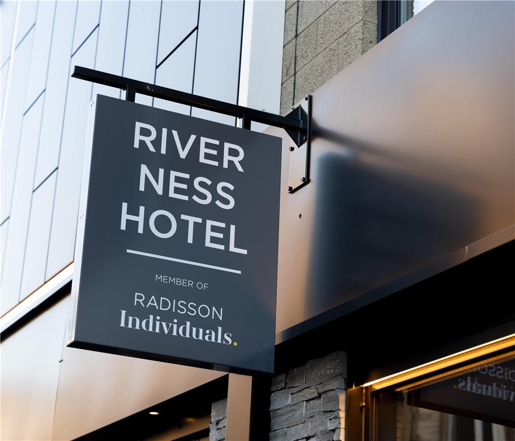 River Ness Hotel, Radisson Individuals