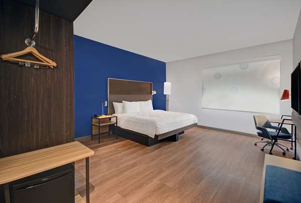  - Tru by Hilton Troy - I-75, Exit 67