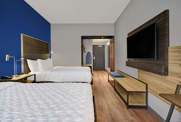  - Tru by Hilton Troy - I-75, Exit 67