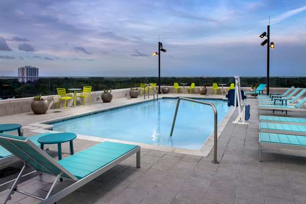 Pool - Hilton Garden Inn Downtown Orlando - I-4, Exit 83