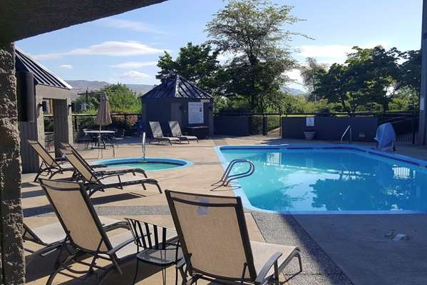 Pool - Hells Canyon Grand Hotel Lewiston