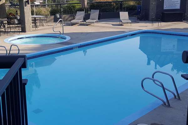 Pool - Hells Canyon Grand Hotel Lewiston