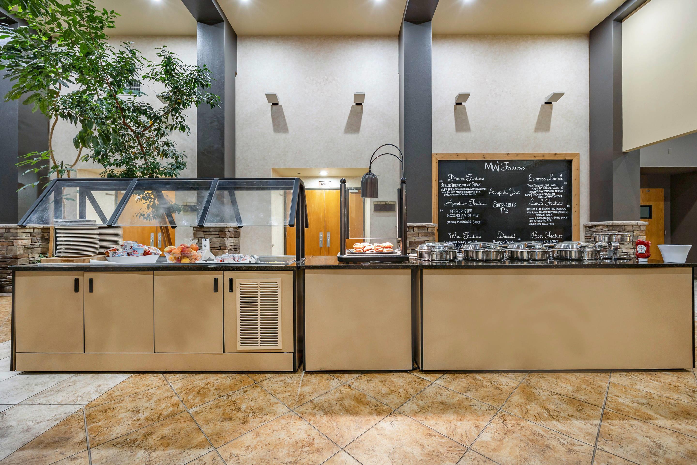 Breakfast counter | Hell Canyon Grand Hotel, Ascend Hotel Collection