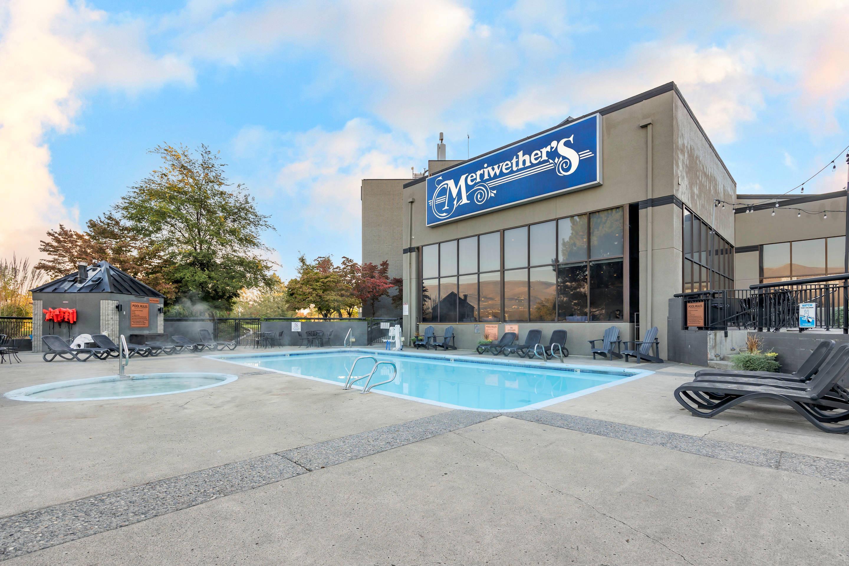Outdoor pool | Hell Canyon Grand Hotel, Ascend Hotel Collection