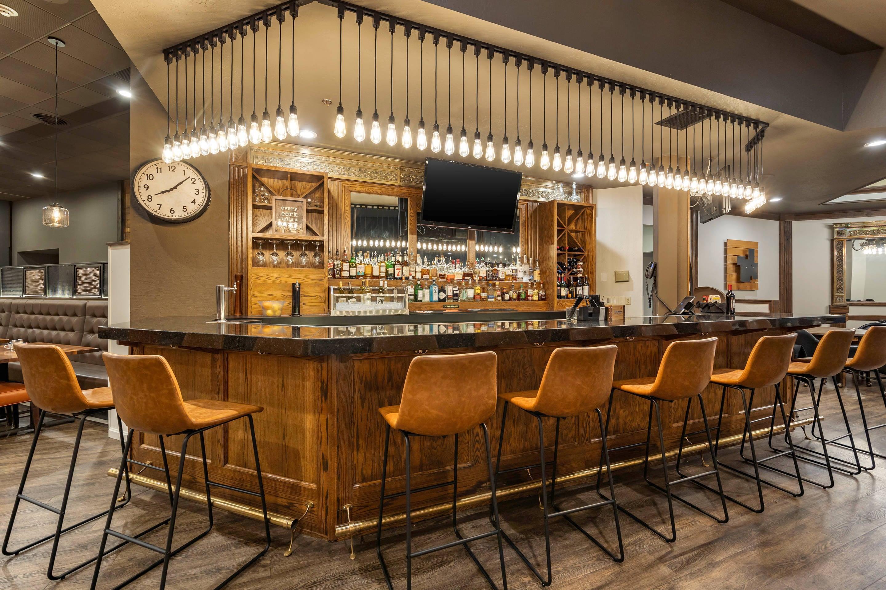 Bar | Hell Canyon Grand Hotel, Ascend Hotel Collection