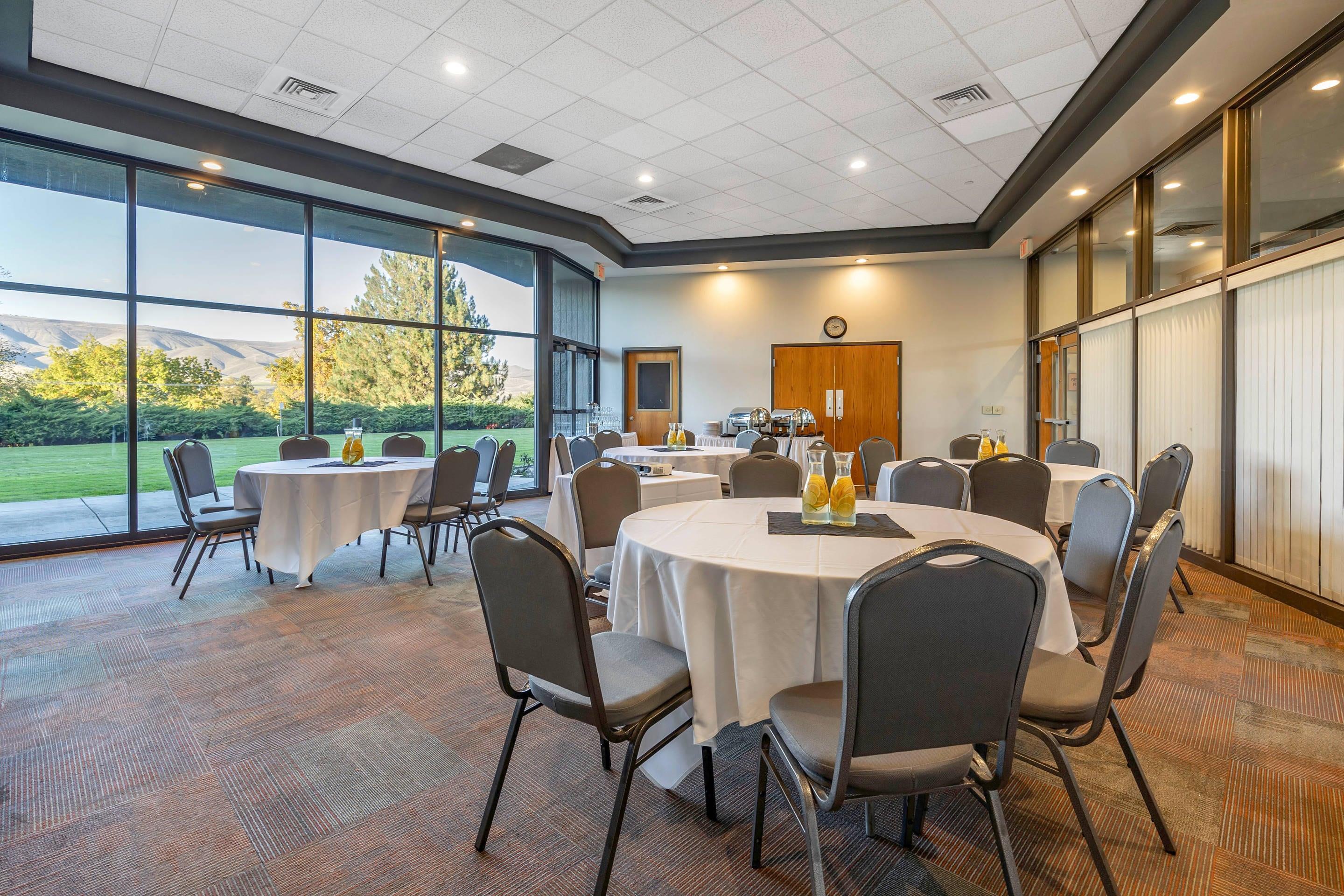 Banquet room | Hell Canyon Grand Hotel, Ascend Hotel Collection