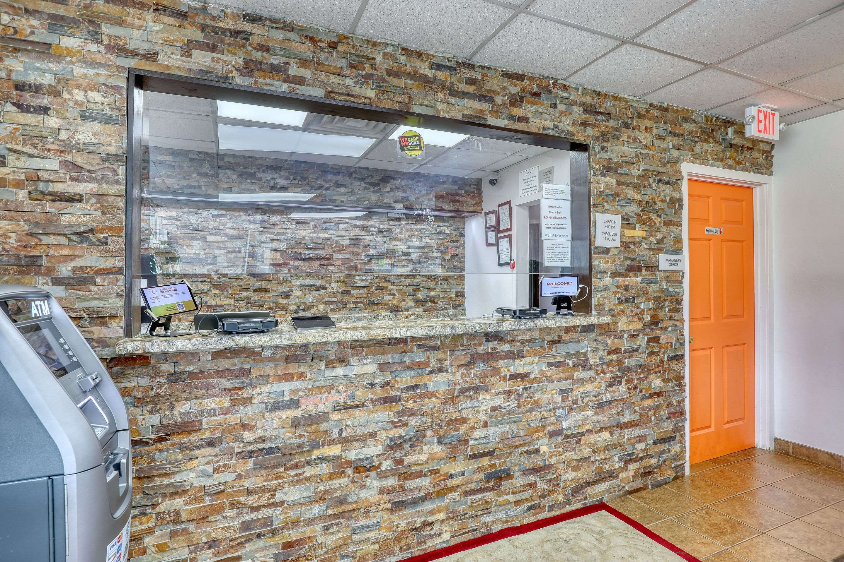 Front desk | Suburban Studios