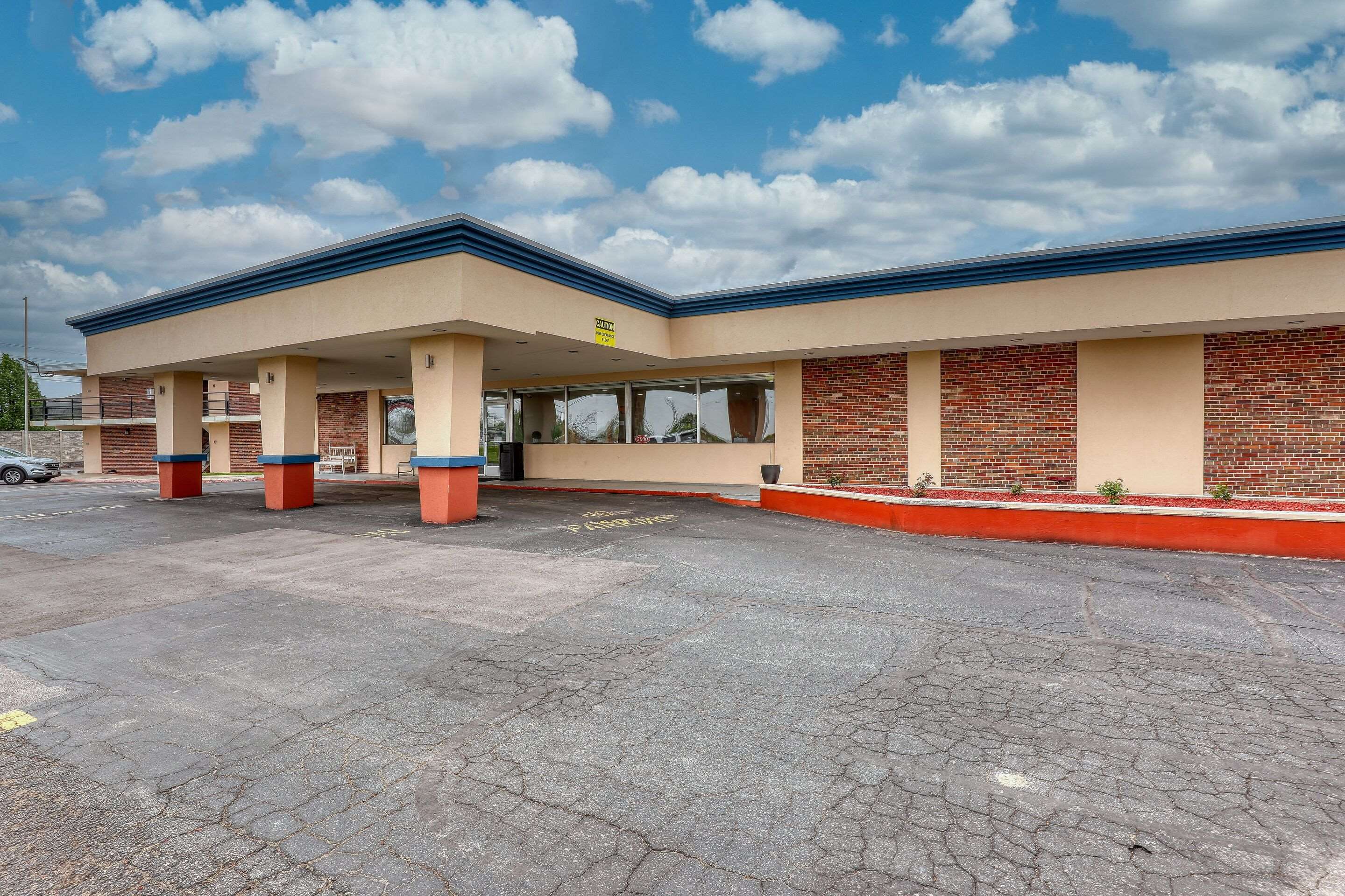 Hotel exterior | Suburban Studios