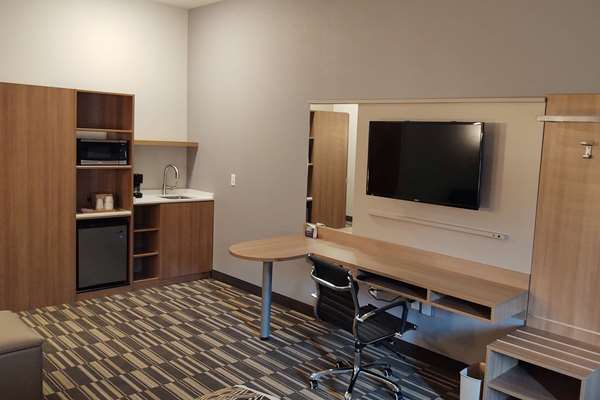 Suite - Microtel Inn & Suites by Wyndham Liberty - I-35, Exit 17