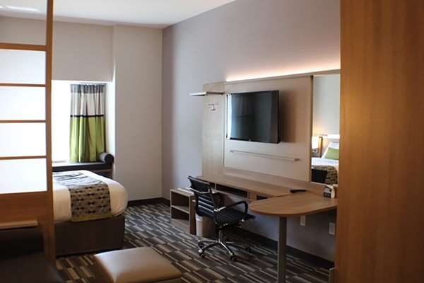  - Microtel Inn & Suites by Wyndham Liberty - I-35, Exit 17