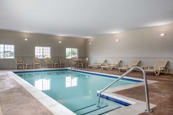 Pool - Microtel Inn & Suites by Wyndham Liberty - I-35, Exit 17