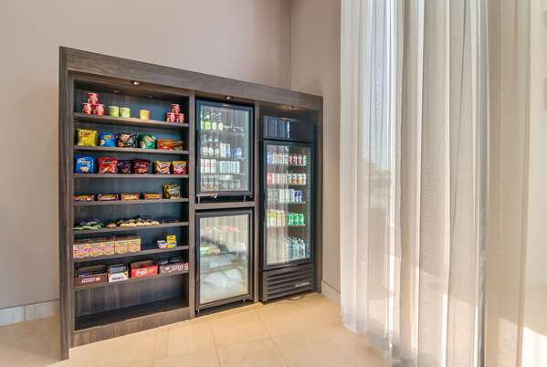  - Hourglass Hotel Bakersfield