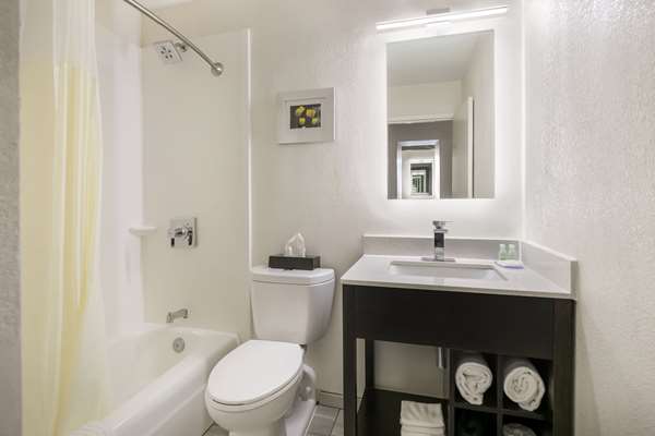  - Clarion Hotel Conference Center Maggie Valley