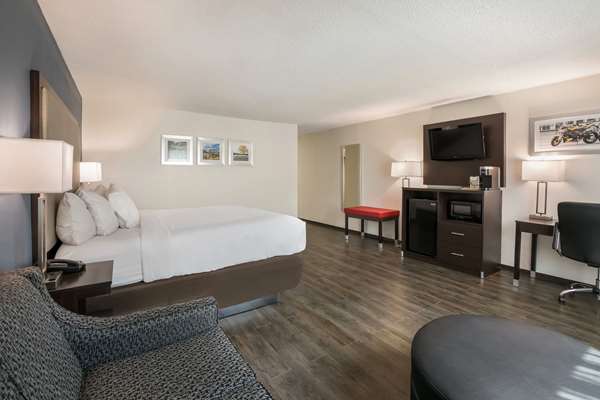 Suite - Clarion Hotel Conference Center Maggie Valley