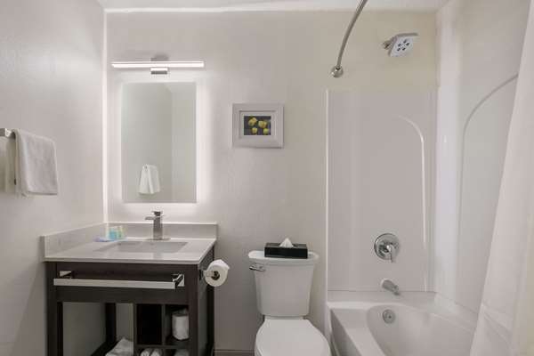  - Clarion Hotel Conference Center Maggie Valley