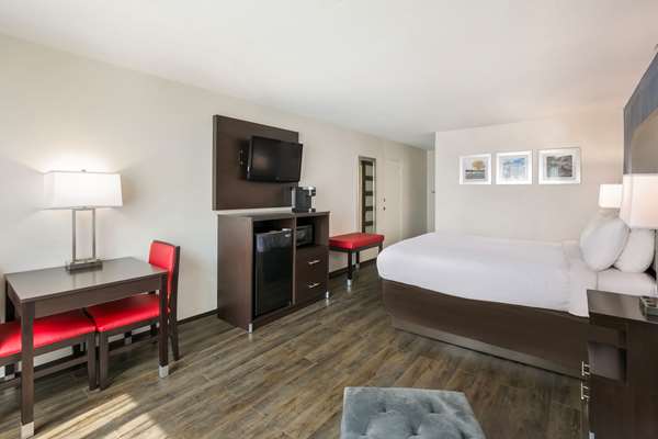  - Clarion Hotel Conference Center Maggie Valley