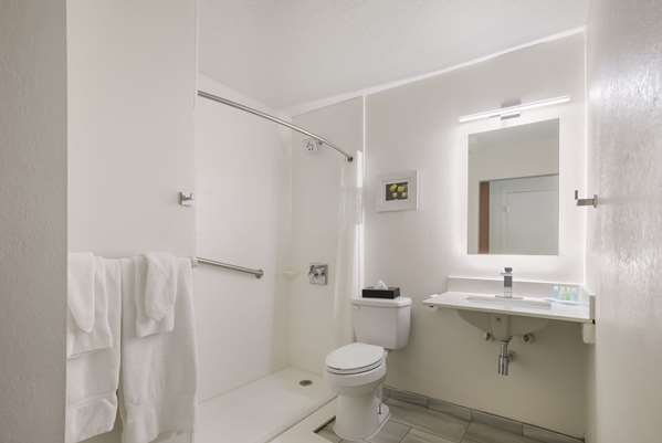  - Clarion Hotel Conference Center Maggie Valley