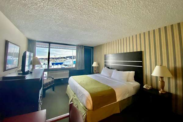  - Ramada Hotel Whitecourt