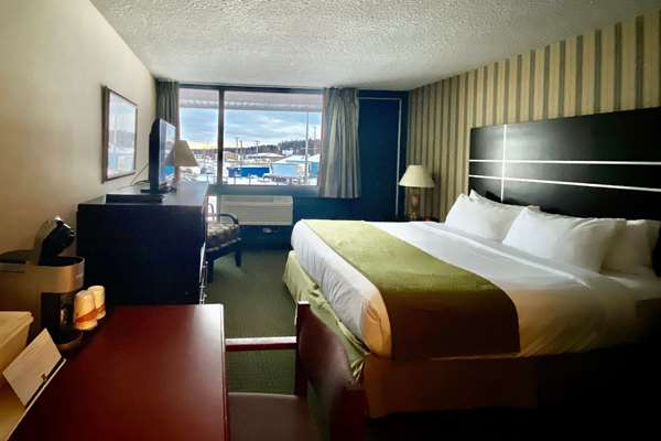  - Ramada Hotel Whitecourt