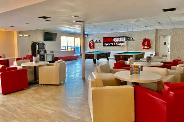 Bar - Ramada Hotel Whitecourt