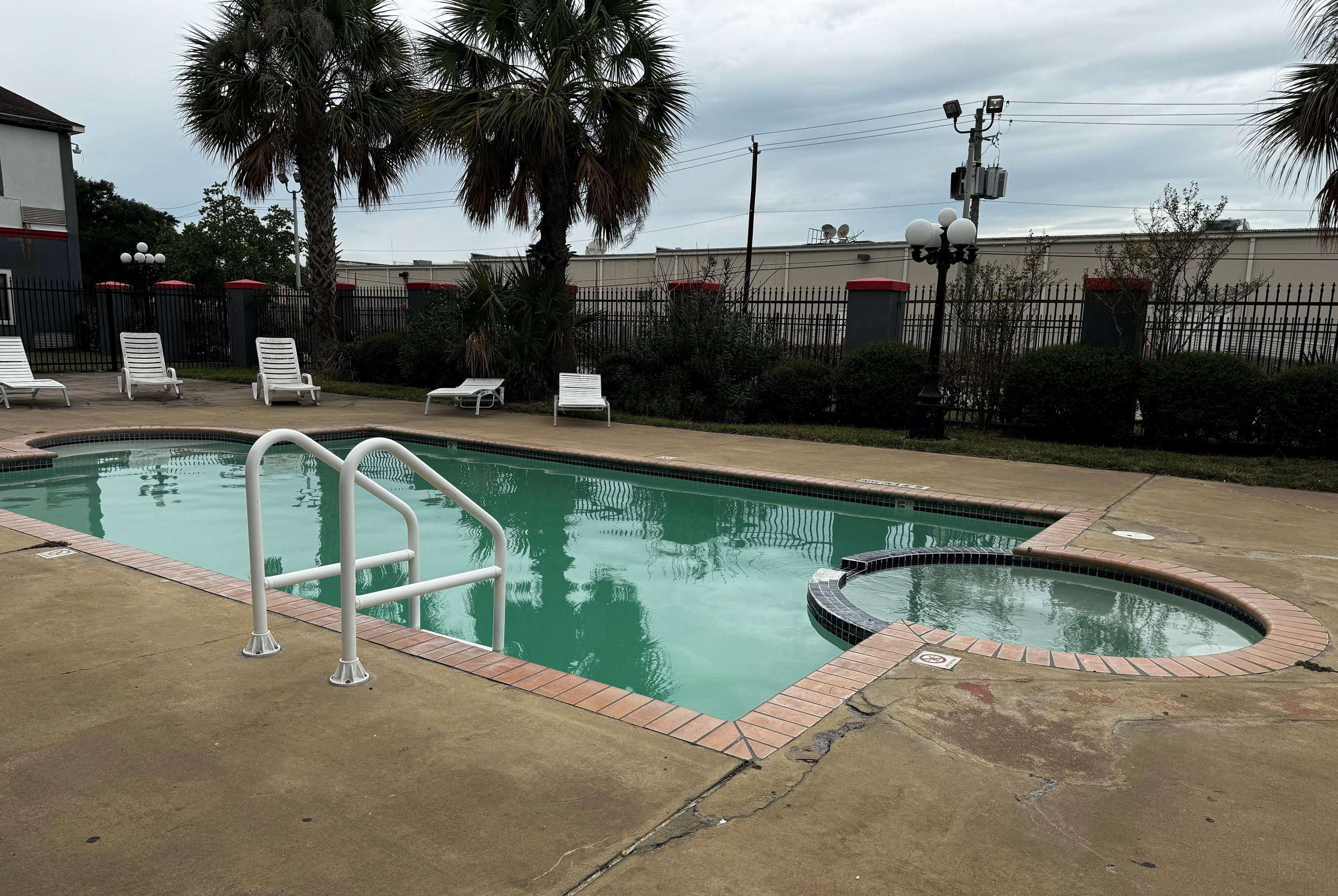 Pool | Baymont by Wyndham Houston North