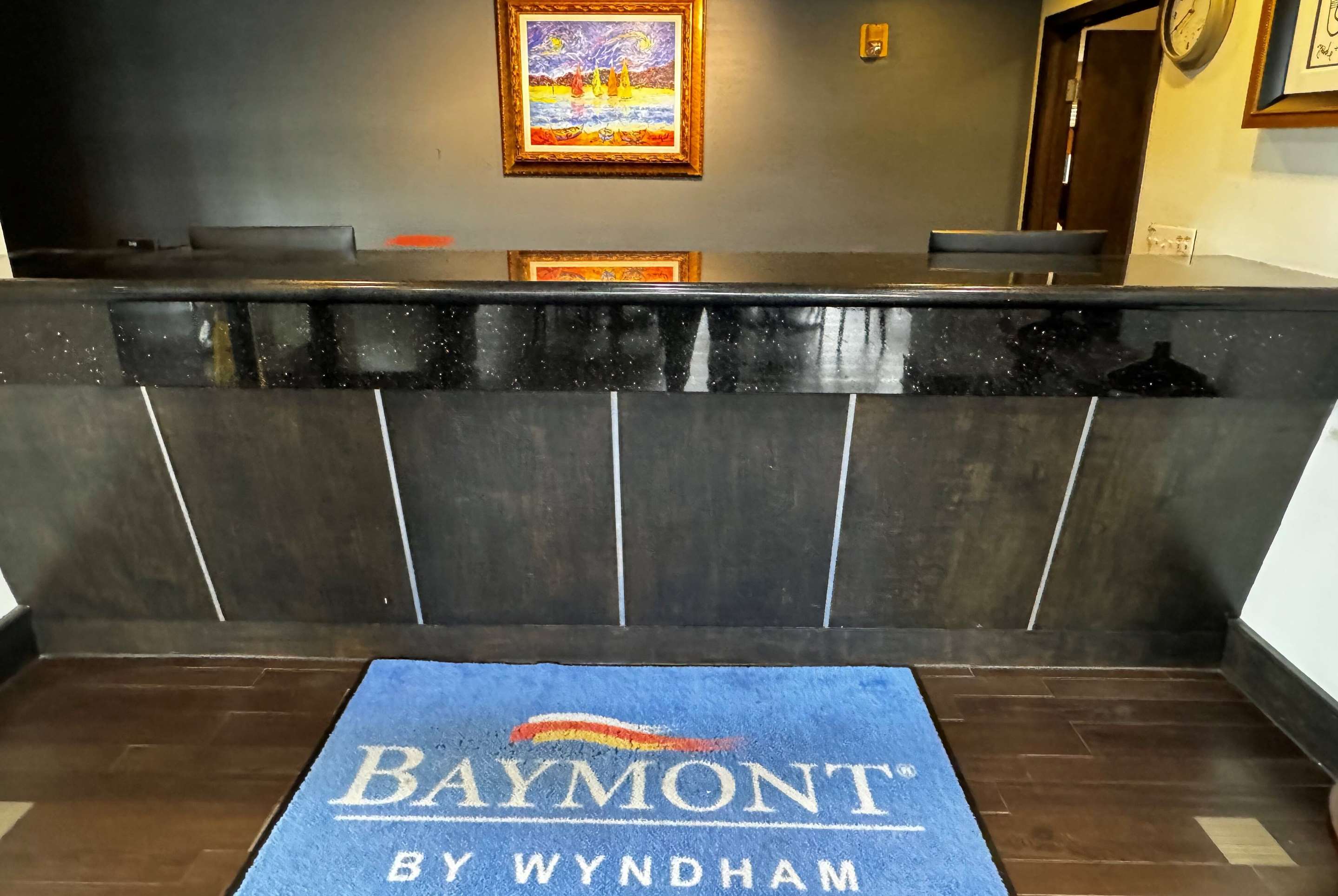 Lobby | Baymont by Wyndham Houston North