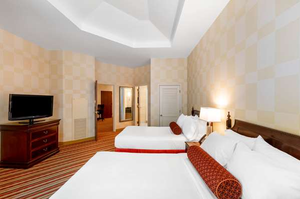 Suite - Wyndham Grand Hotel Downtown Oklahoma City