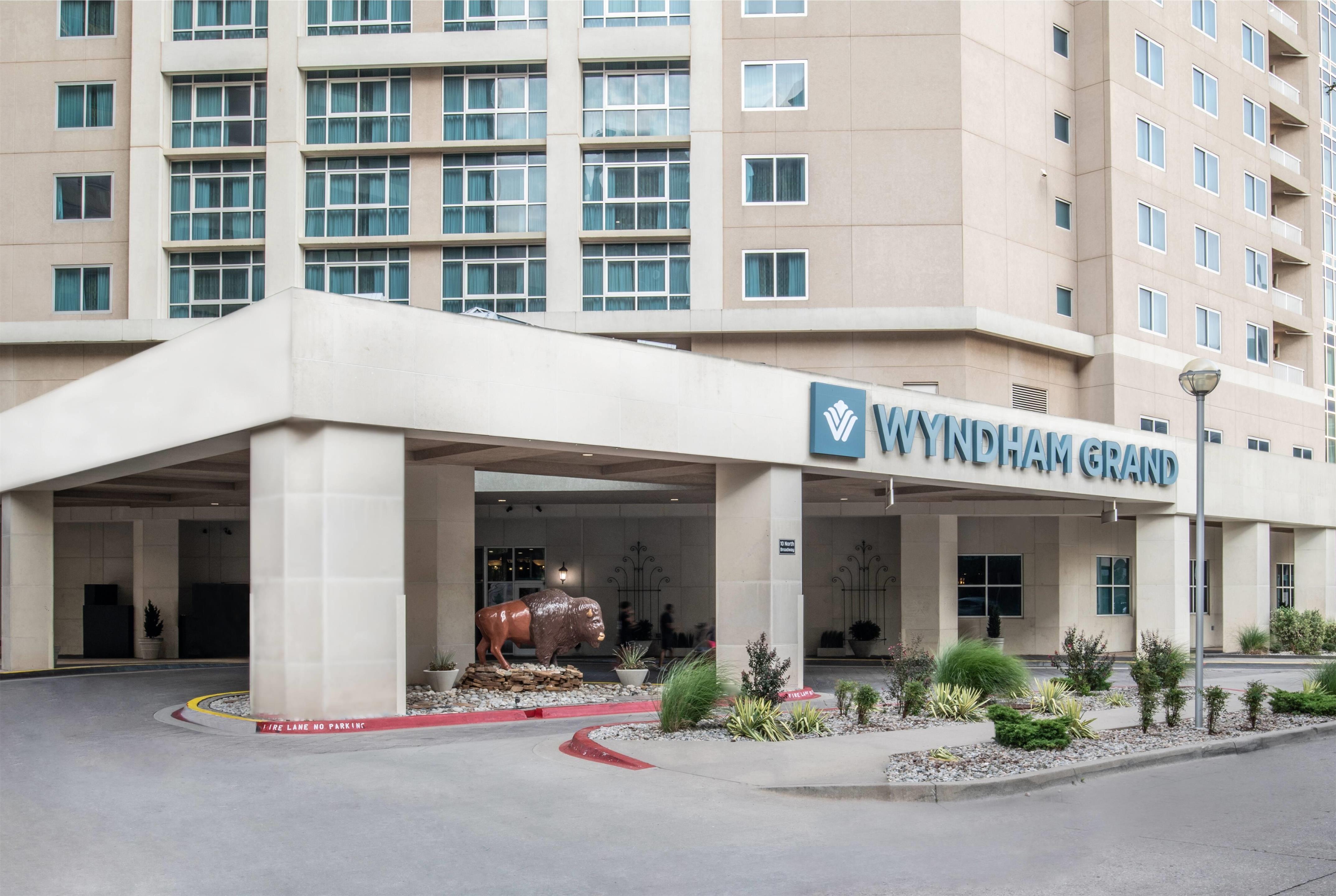 Exterior | Wyndham Grand Oklahoma City Downtown