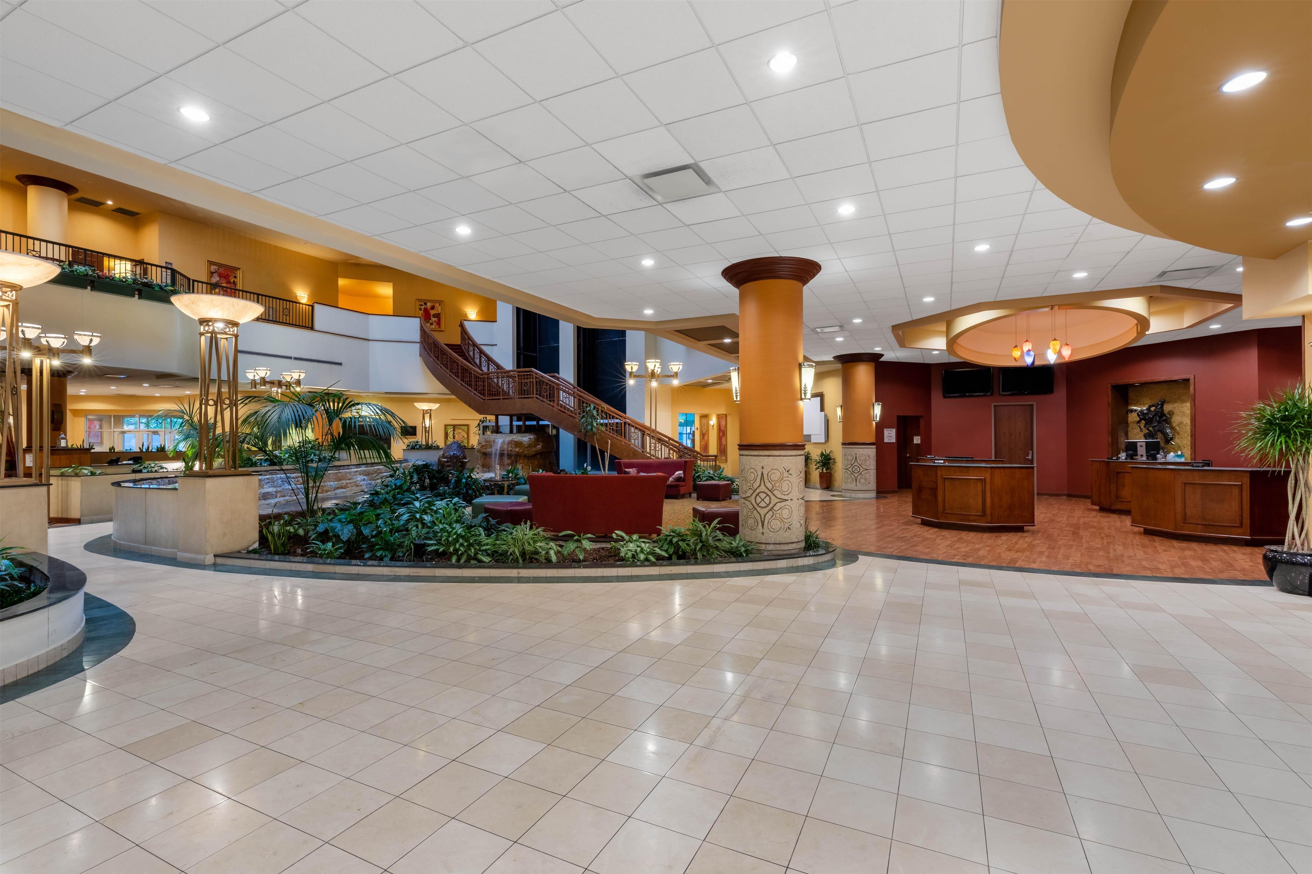 Lobby | Wyndham Grand Oklahoma City Downtown